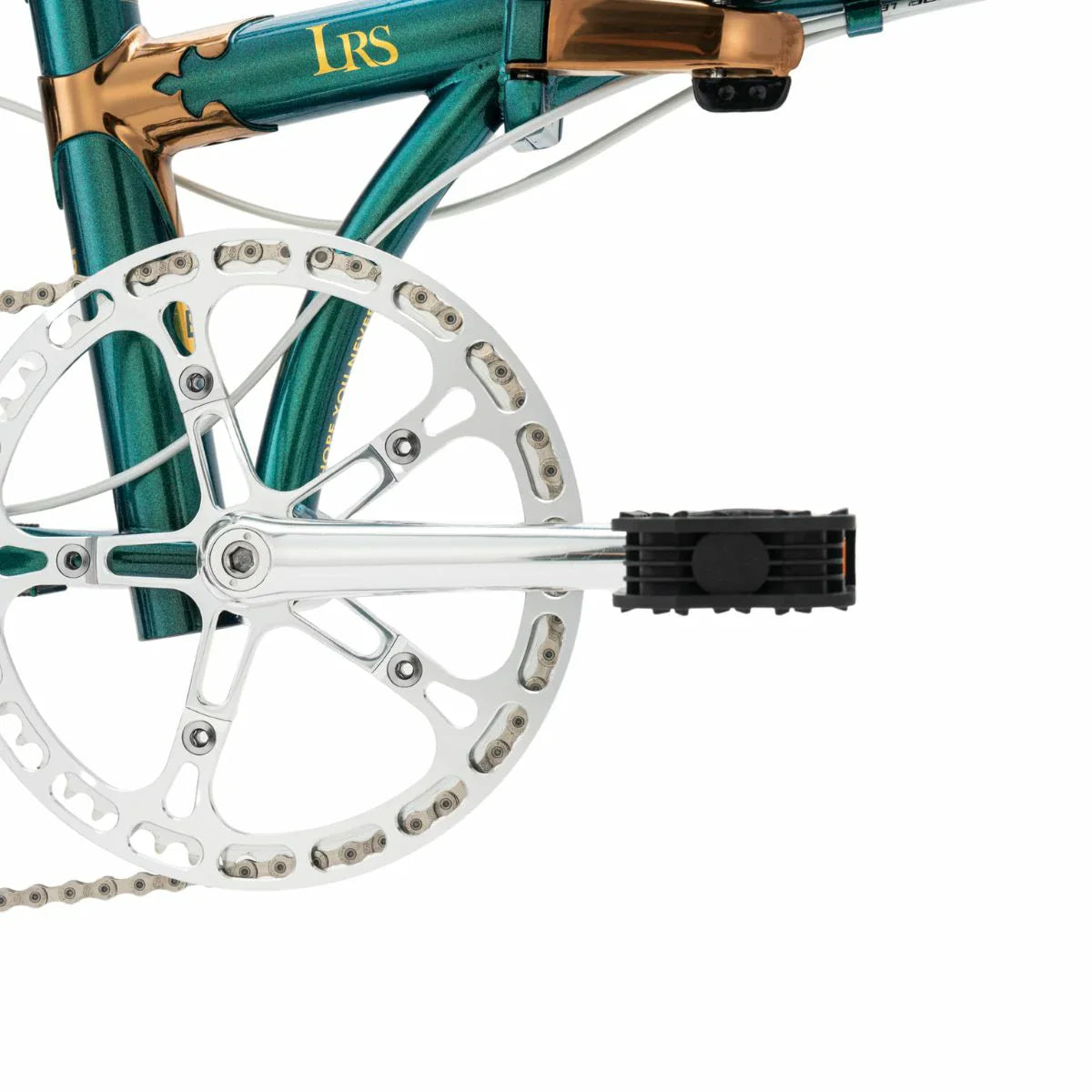 Close-up of a bicycle's gear system with 'LRS' branding on a white background #Color_Green