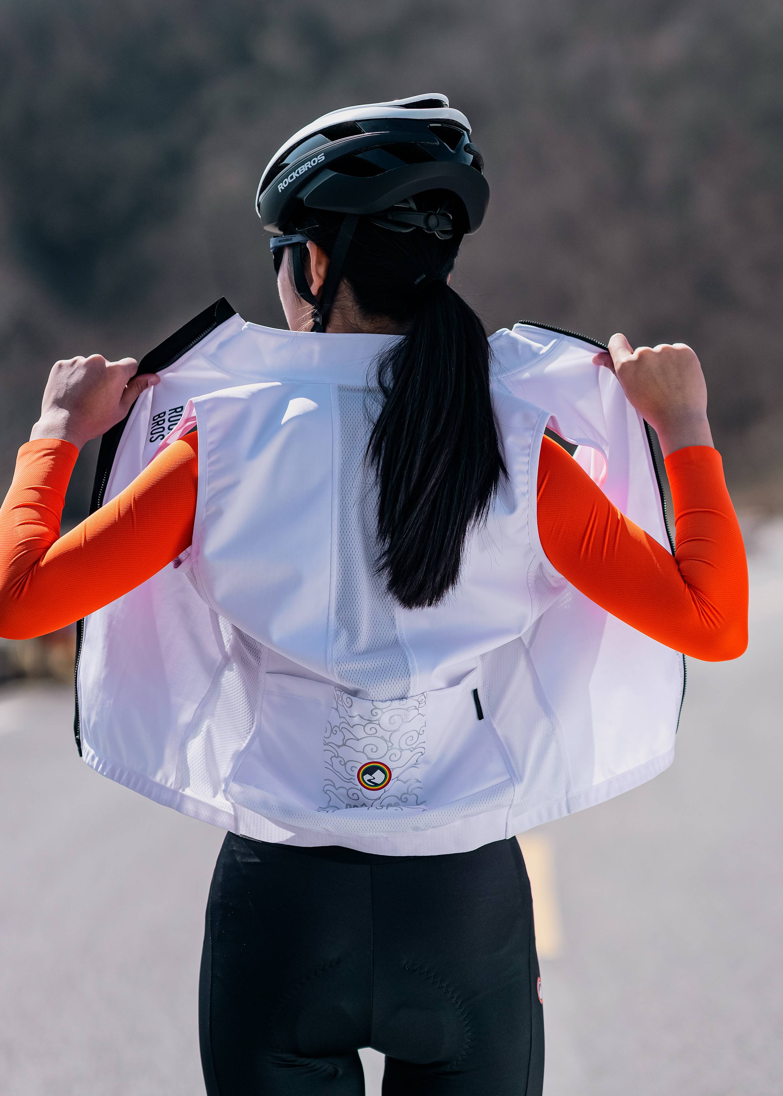 ROAD TO SKY Wind Proof Warm Vest White