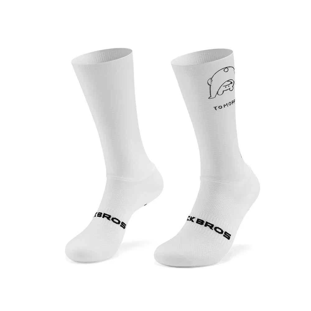 ROCKBROS crew socks with bear graphic