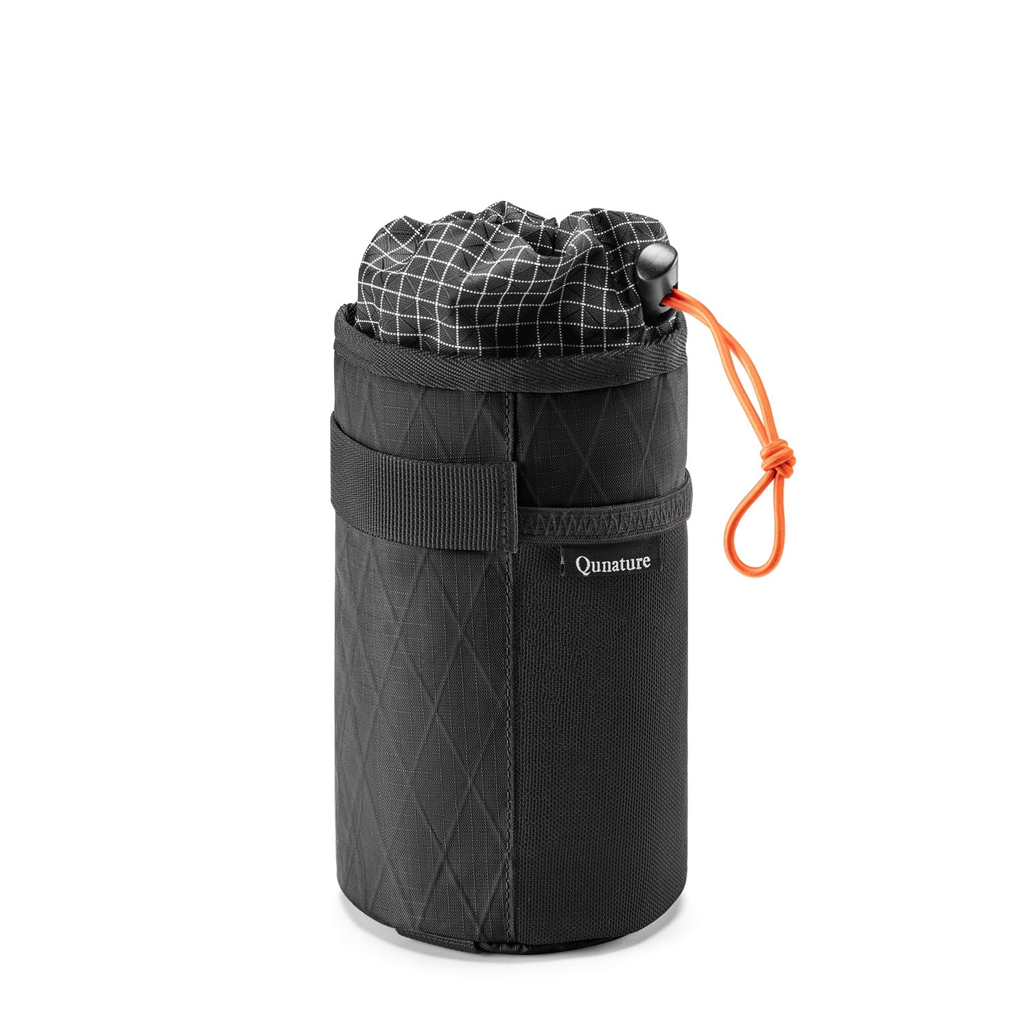 Black quilted bag with a drawstring and 'Qunature' branding on a white background #Color_Black