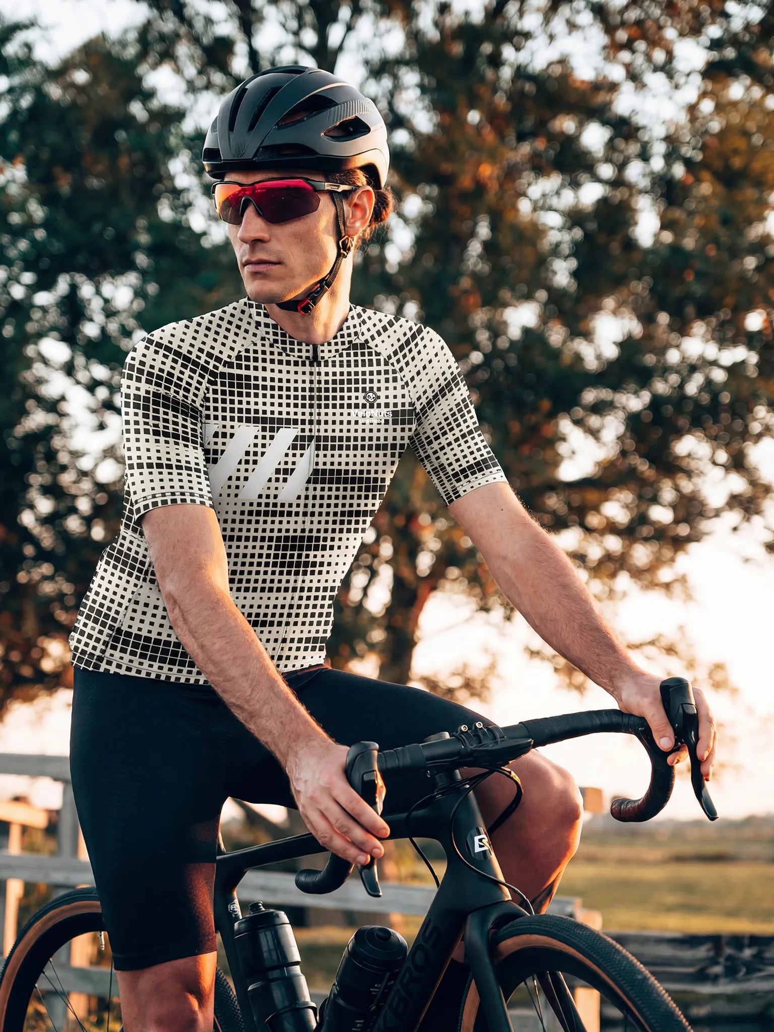 Men's Cycling Jersey Pixel Riot#Type_Mono Pixel Grid