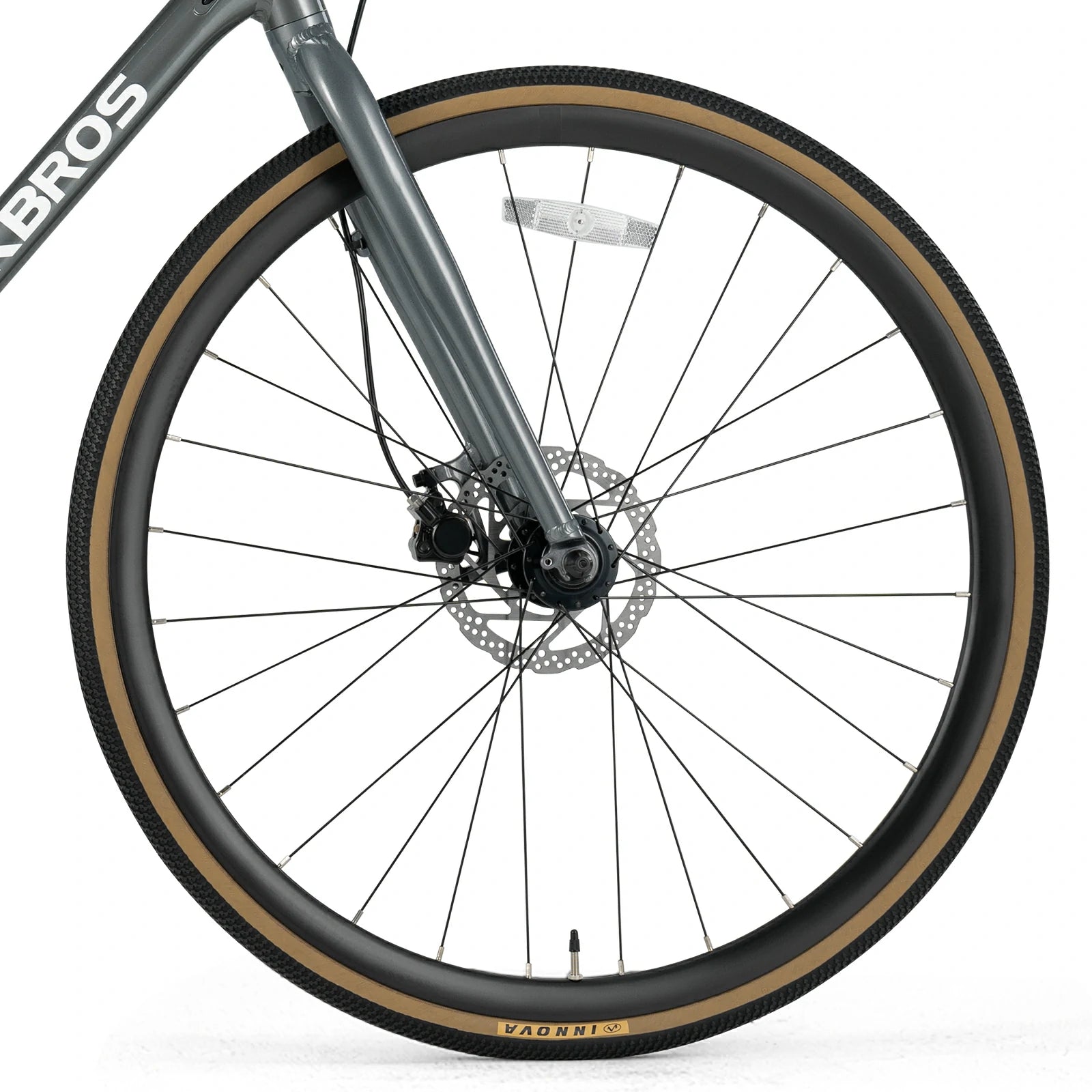 p2e-road-bike-gray-front-wheel #color_gray