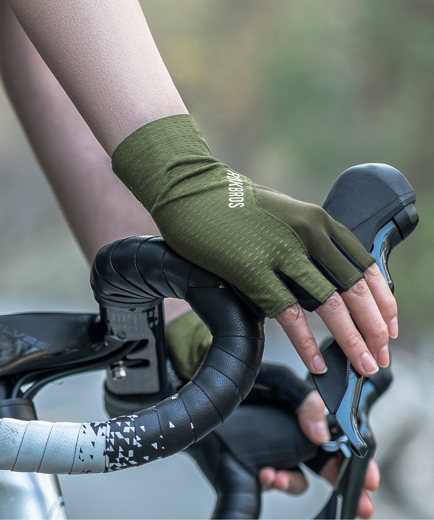 【ROAD TO SKY】by ROCKBROS Fingerless Anti-Slip Cycling Gloves in Various Colours